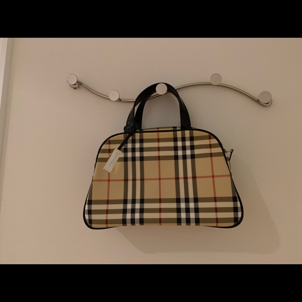 Medium size hand bag